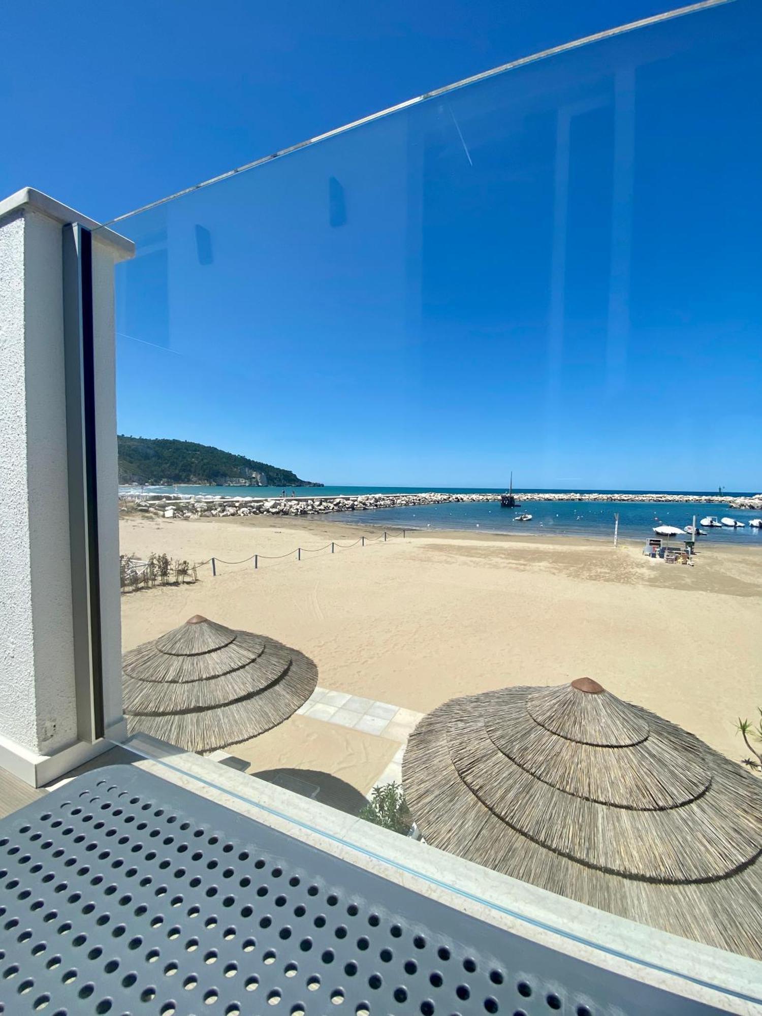 Marina Bay Beach Hotel 페스키치 외부 사진