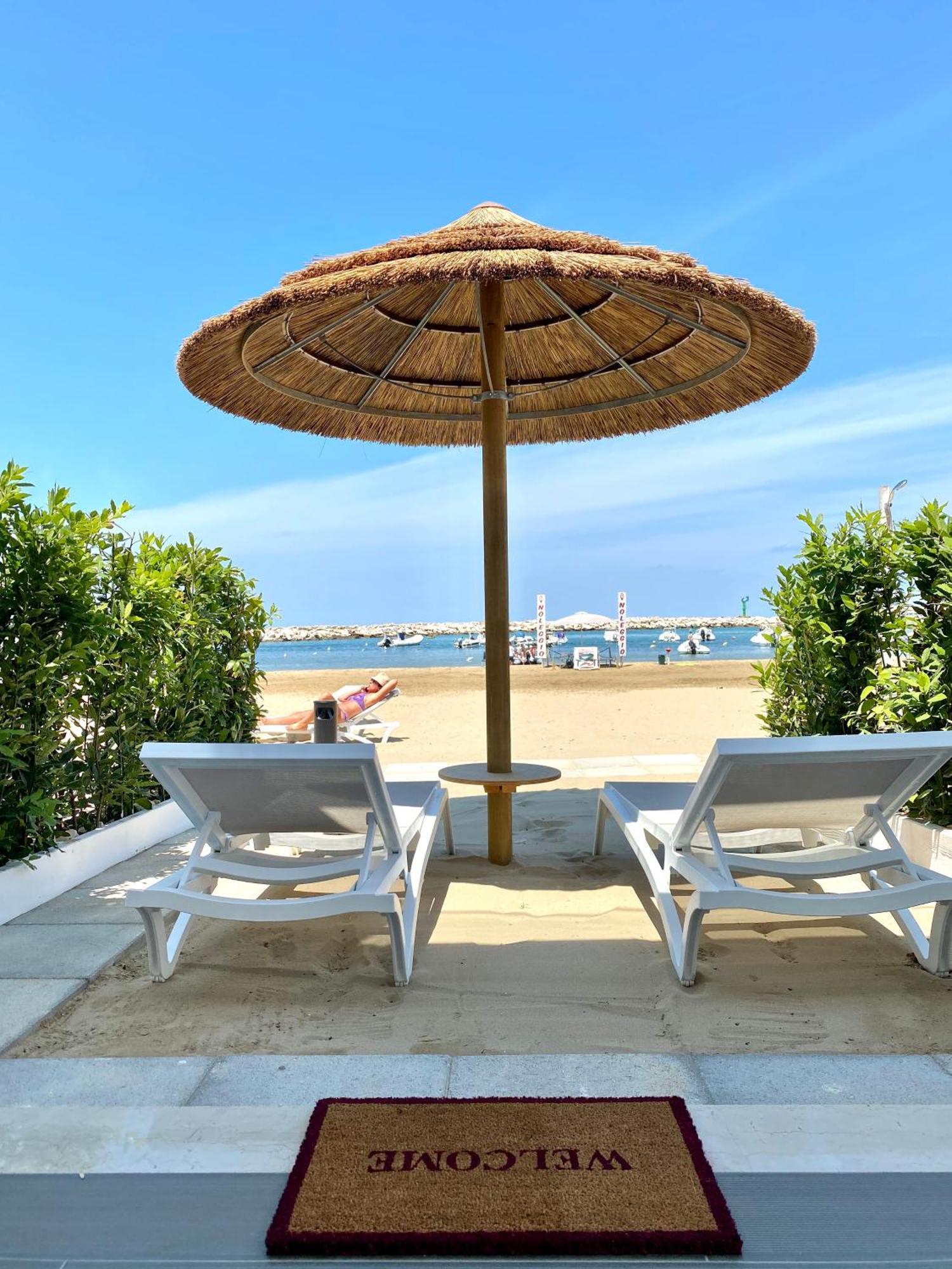 Marina Bay Beach Hotel 페스키치 외부 사진